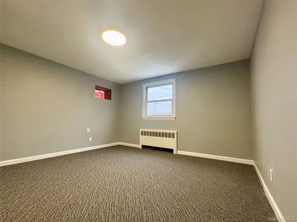 $2,900 | Undisclosed Address, East Rockaway, NY 11518