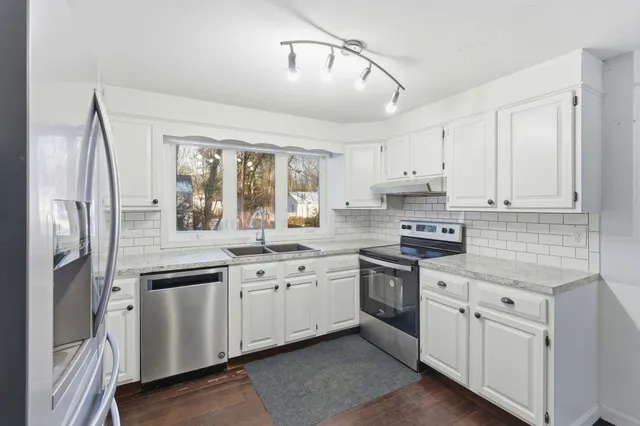 $610,000 | 7 Bradford Street, Nashua, NH 03063