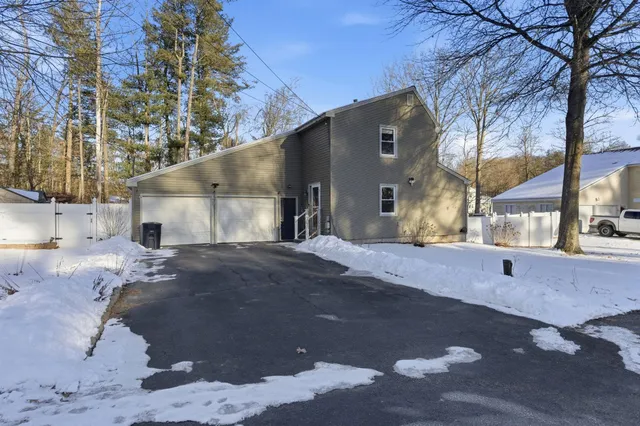 $610,000 | 7 Bradford Street, Nashua, NH 03063