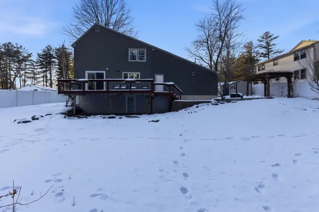 $610,000 | 7 Bradford Street, Nashua, NH 03063