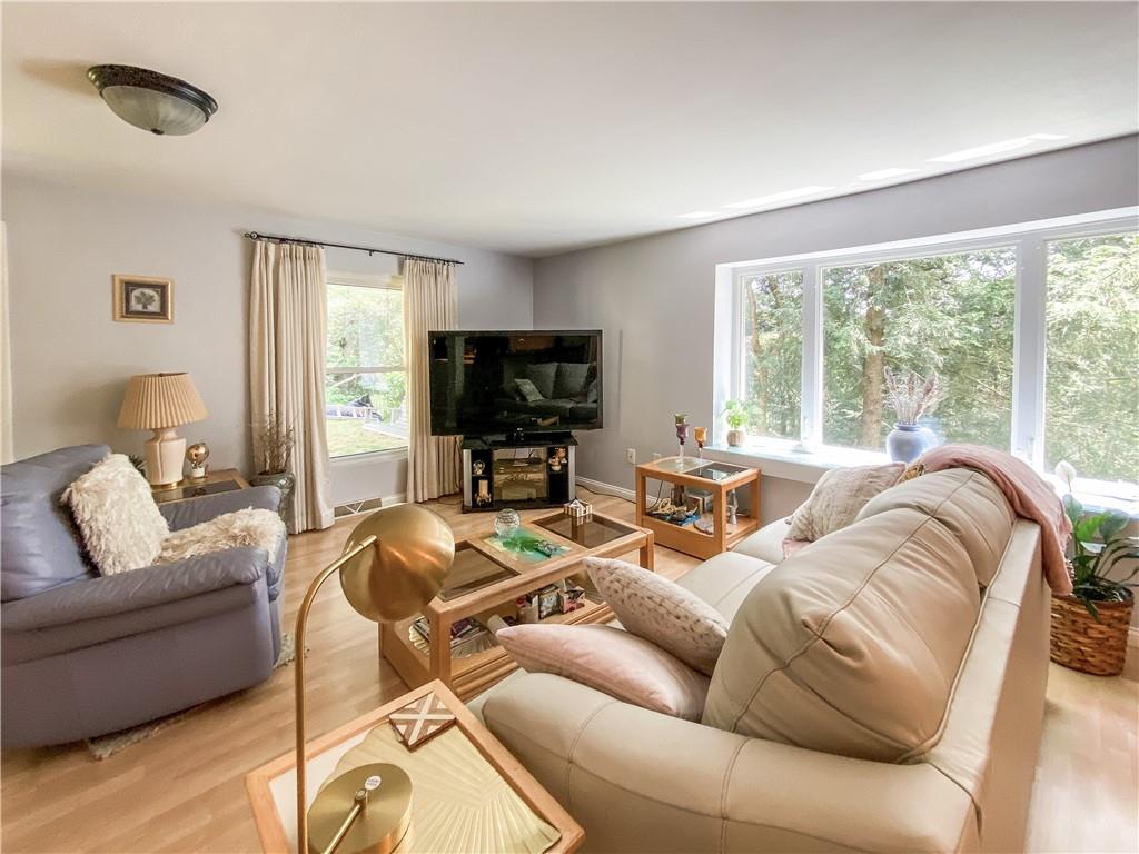 1310 Center Road Monaca, PA 15061 - Photo 13 of 32 Living room