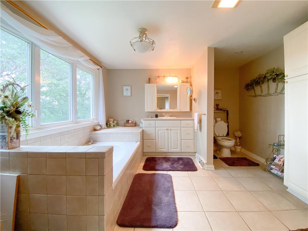 1310 Center Road Monaca, PA 15061 - Photo 25 of 32 Primary Suite Bathroom