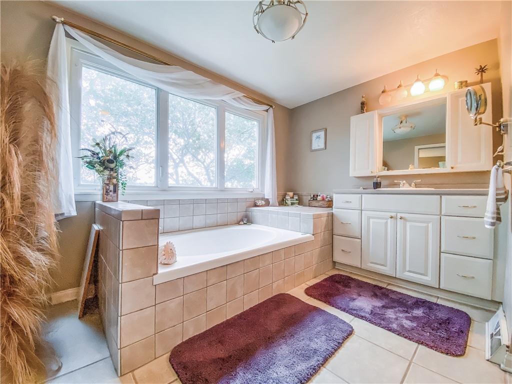 1310 Center Road Monaca, PA 15061 - Photo 26 of 32 Primary Suite Bathroom