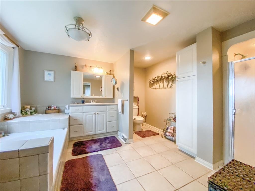 1310 Center Road Monaca, PA 15061 - Photo 27 of 32 Primary Suite Bathroom