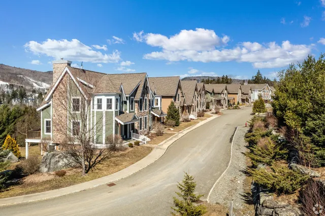 $949,000 | 15 B Boulder Ridge Drive, West Dover, VT 05356