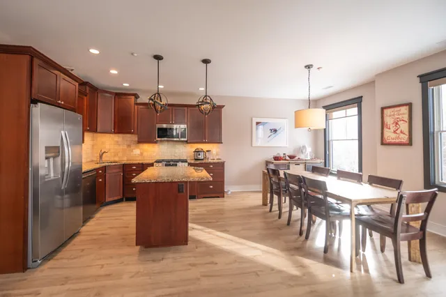 $949,000 | 15 B Boulder Ridge Drive, West Dover, VT 05356