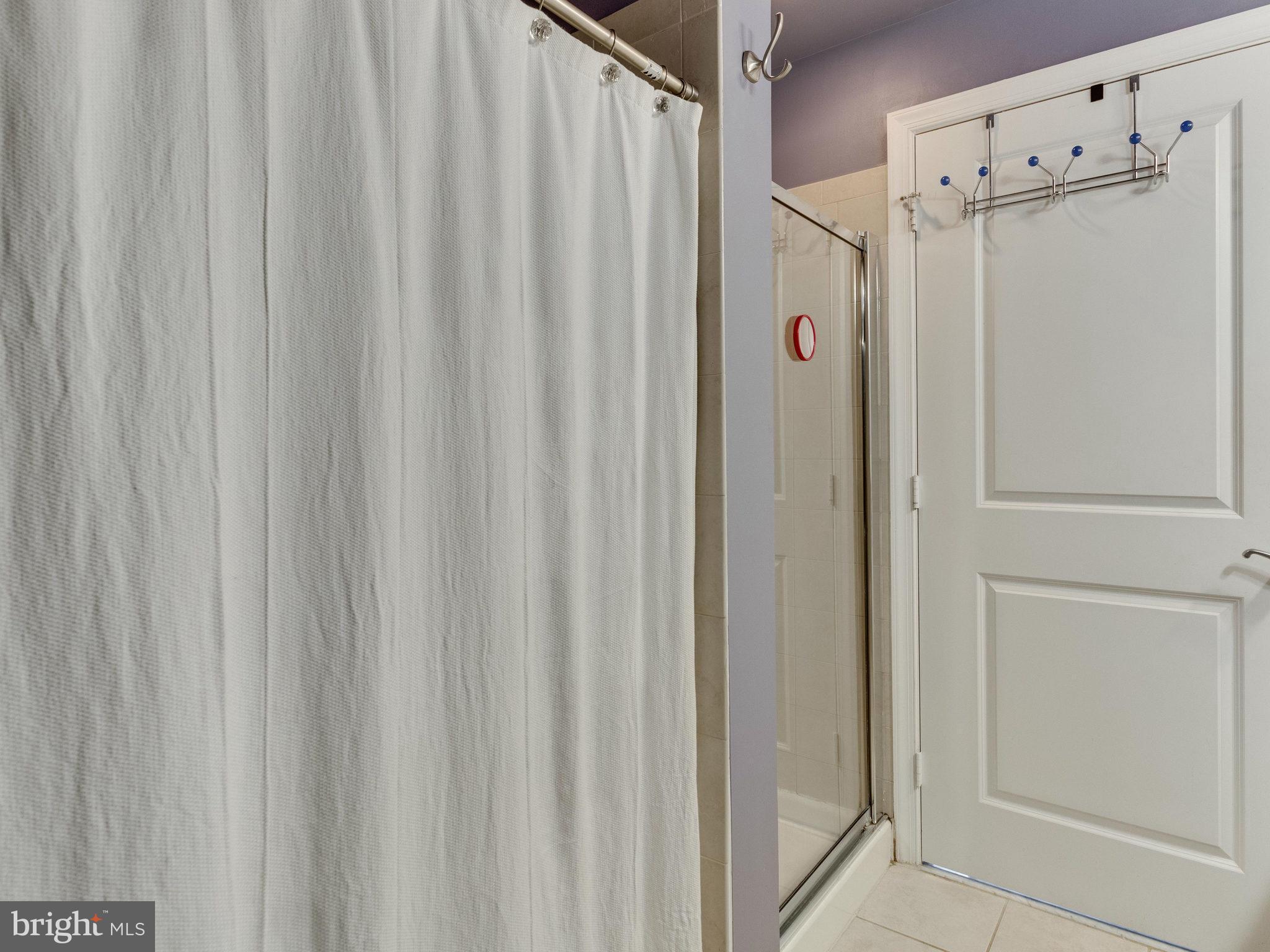 3650 South Glebe Road, Unit 443 Arlington, VA 22202 - Photo 20 of 30 Bath (Master)