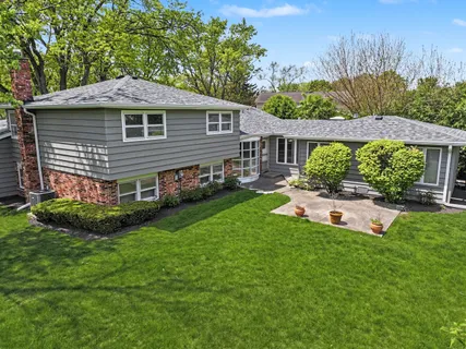 $675,000 | 3418 Maple Leaf Drive, Glenview, IL 60026