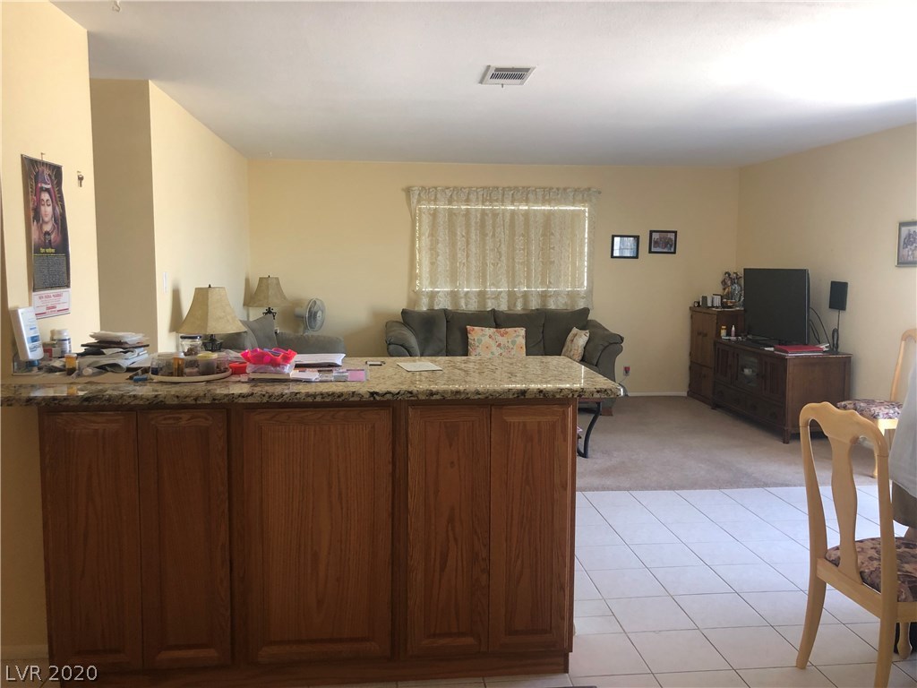 237 Roland Wiley Road Las Vegas, NV 89145 - Photo 10 of 21 Gallery Image 10