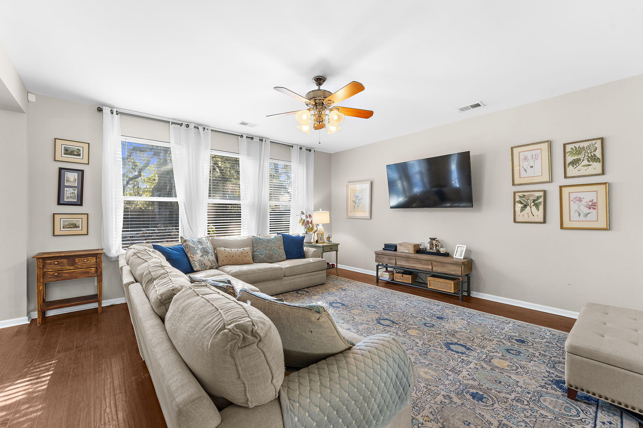 1301 Merchant Court Mount Pleasant, SC 29466 - Photo 11 of 46 19-web-or-mls-DSC04231