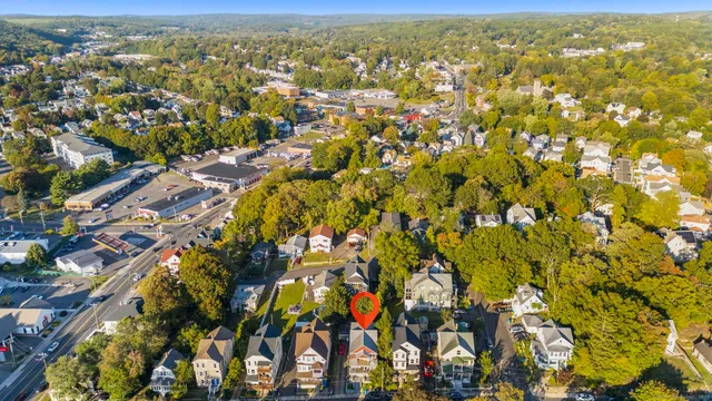 $419,900 | 31 Eastwood Avenue, Waterbury, CT 06705