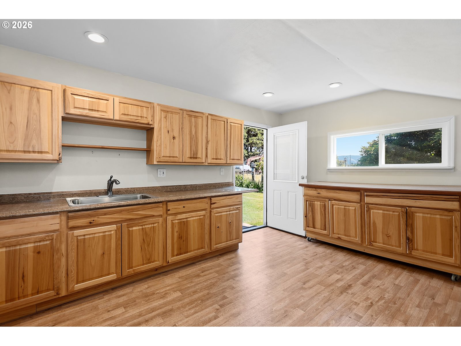 890 Hobbs Road Hood River, OR 97031 - Photo 34 of 44 Workshop