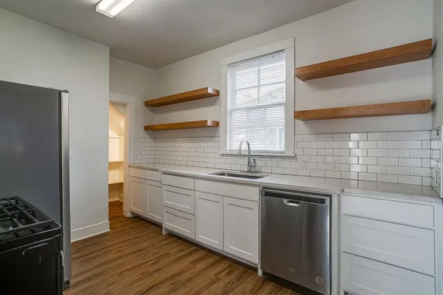 $2,650 | 1329 Hurley Avenue, Fort Worth, TX 76104