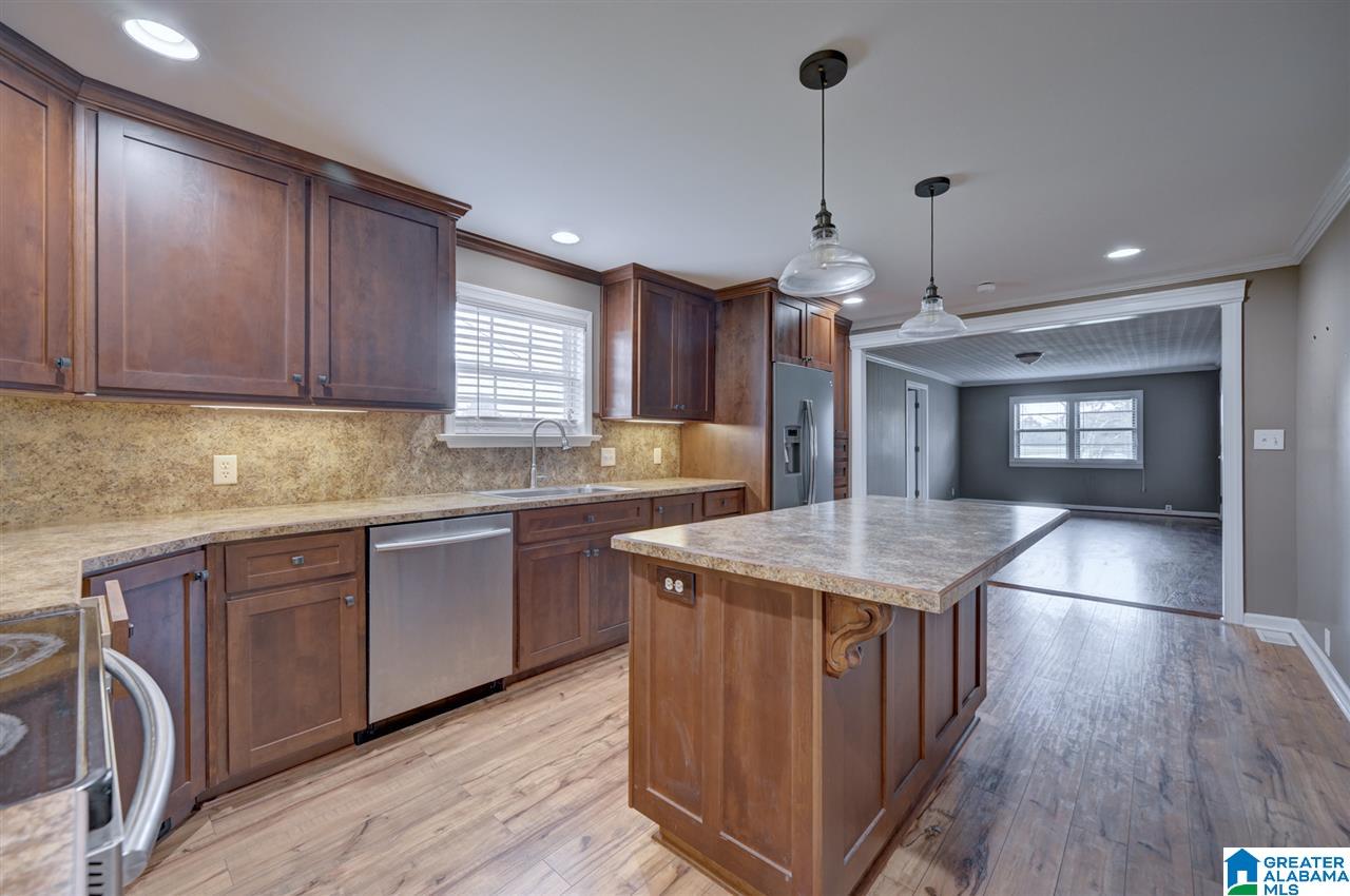 3034 Corner Road Warrior, AL 35180 - Photo 11 of 28