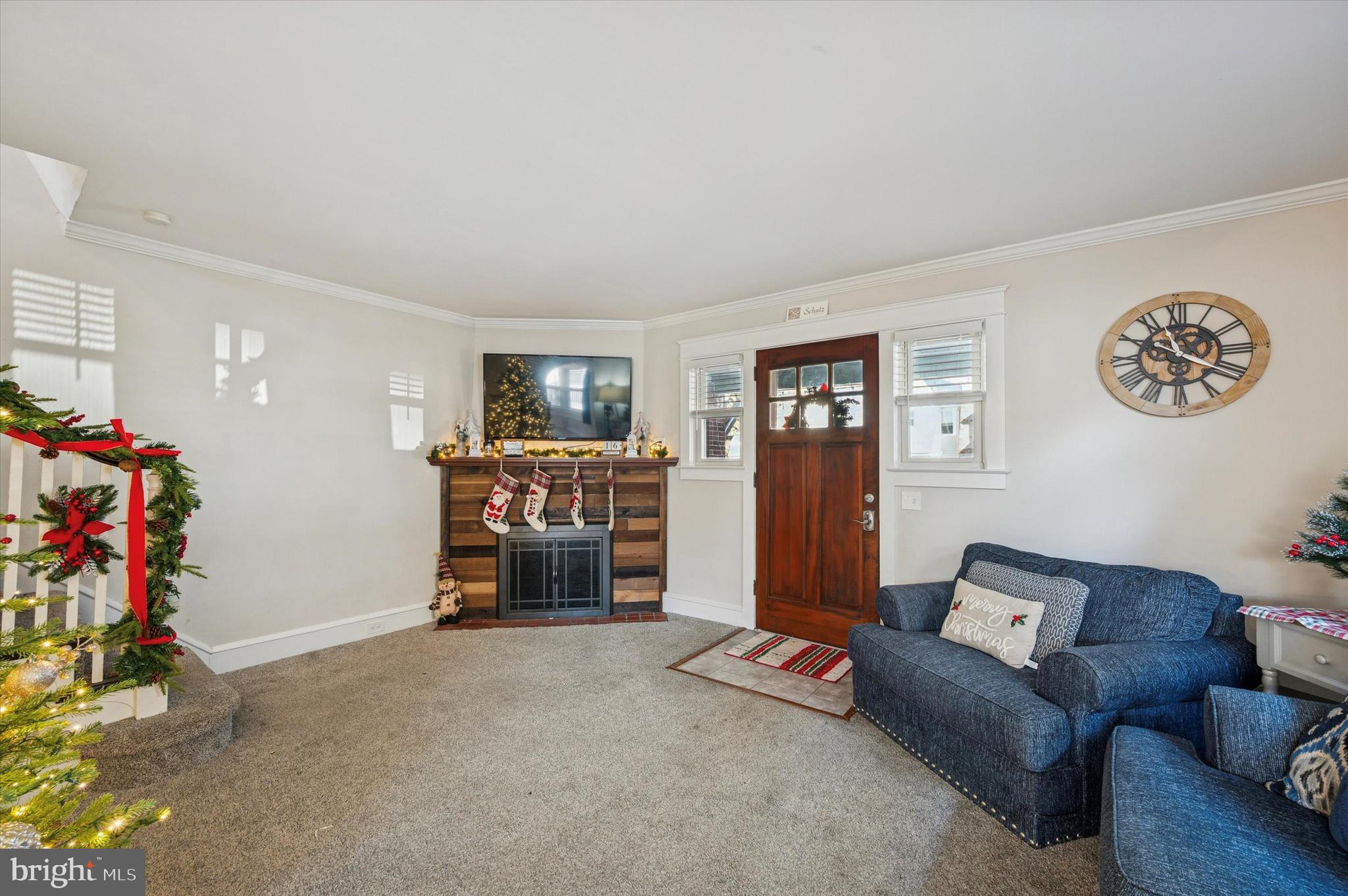 220 Sedgewood Road Springfield, PA 19064 - Photo 5 of 27 a view of a livingroom with furniture and a flat screen tv