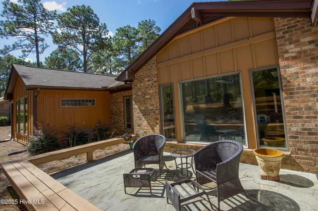 $375,000 | 737 Burlwood Drive, Southern Pines, NC 28387