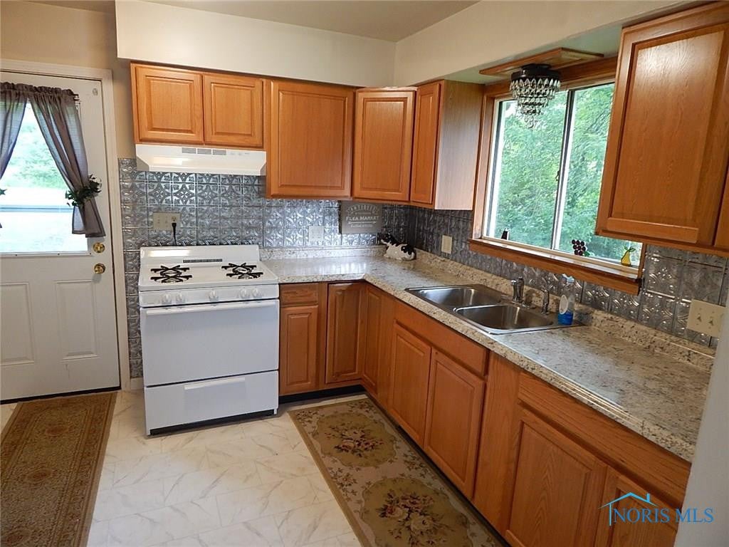 11418 Old State Line Road Swanton, OH 43558 - Photo 7 of 16 Gallery Image 7