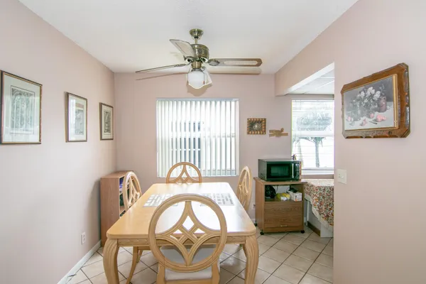 $1,400 | 39 Burgundy A, Delray Beach, FL 33484