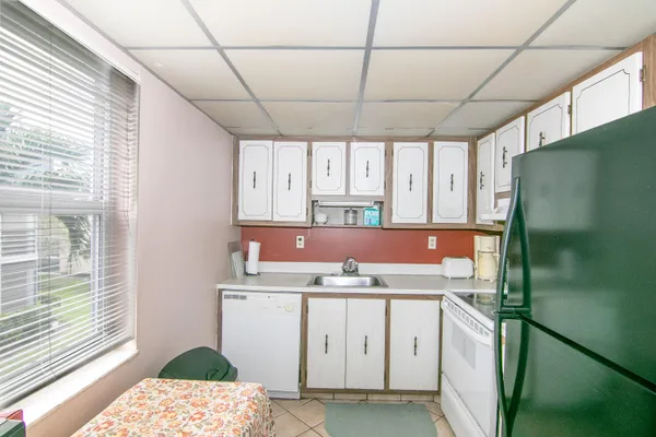 $1,400 | 39 Burgundy A, Delray Beach, FL 33484