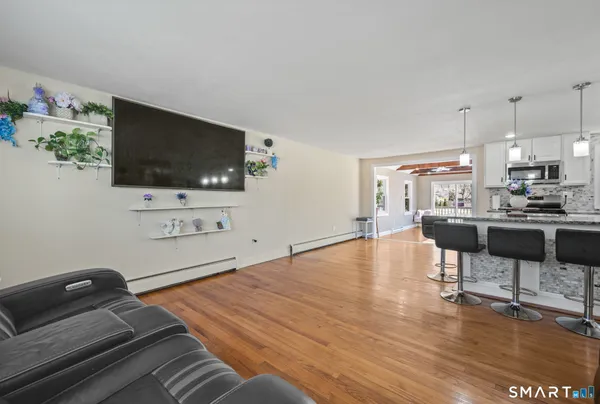 $425,000 | 18 Crestwood Trail, East Hartford, CT 06118