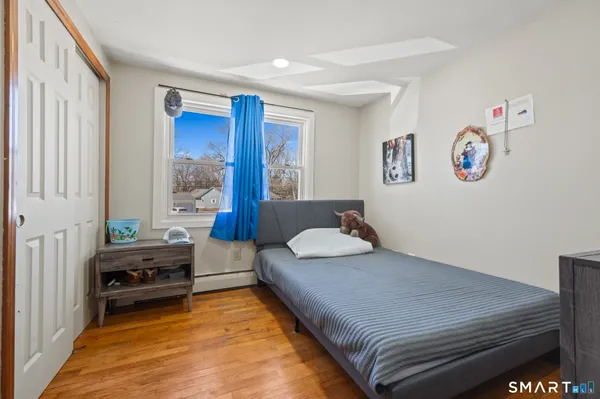 $425,000 | 18 Crestwood Trail, East Hartford, CT 06118