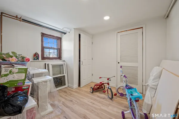 $425,000 | 18 Crestwood Trail, East Hartford, CT 06118