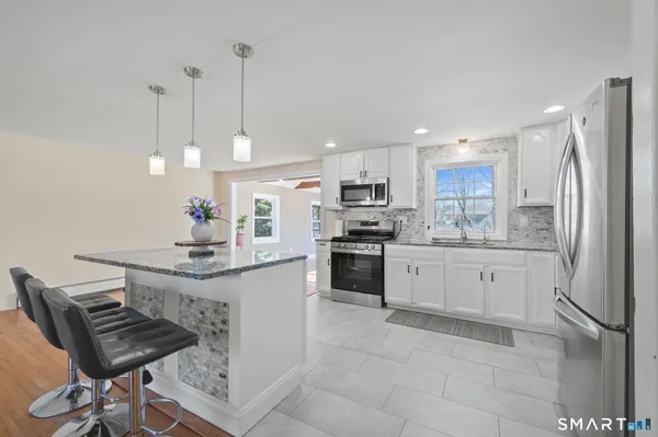 $425,000 | 18 Crestwood Trail, East Hartford, CT 06118