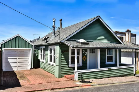 $900,000 | 53 Ocean View Avenue, Dillon Beach, CA 94929