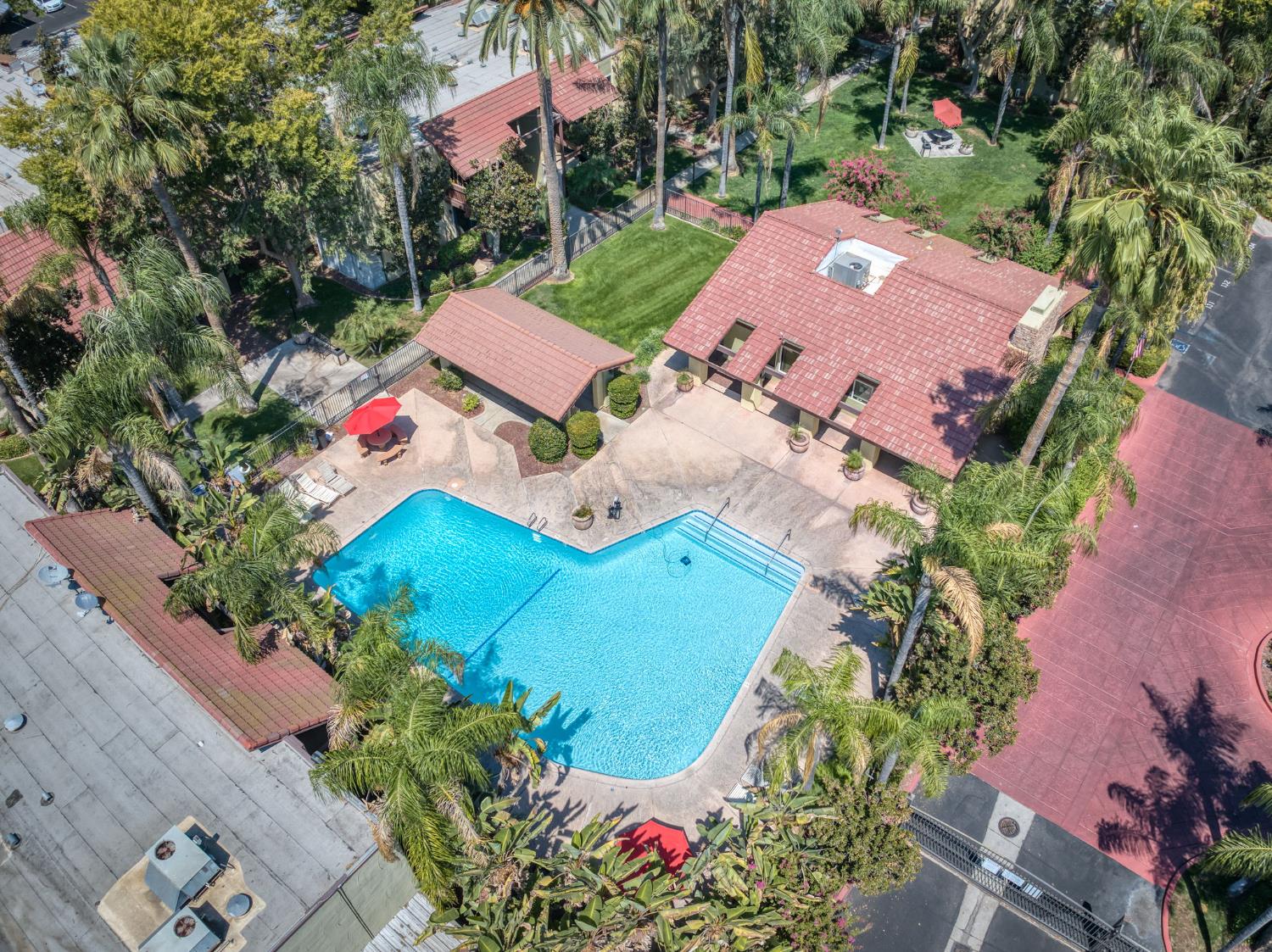 2909 Huntington Boulevard, Unit 145 Fresno, CA 93721 - Photo 25 of 33 an aerial view of a house with a garden