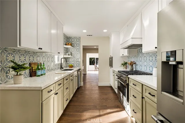 $1,279,000 | 2302 Lori Lane, Santa Ana, CA 92706