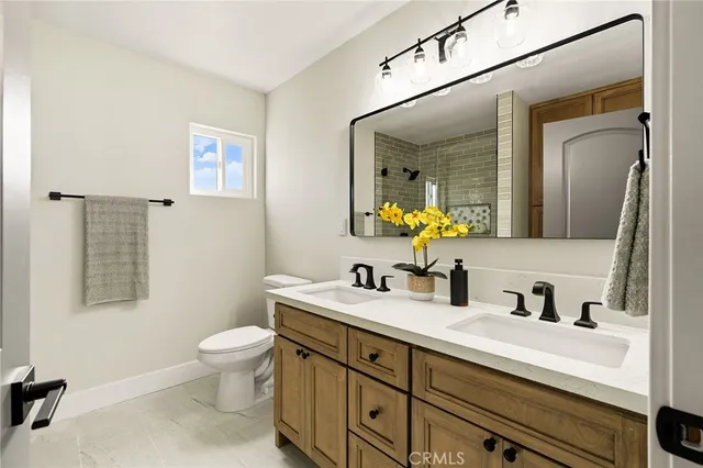 $1,279,000 | 2302 Lori Lane, Santa Ana, CA 92706