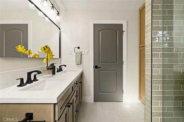 $1,279,000 | 2302 Lori Lane, Santa Ana, CA 92706