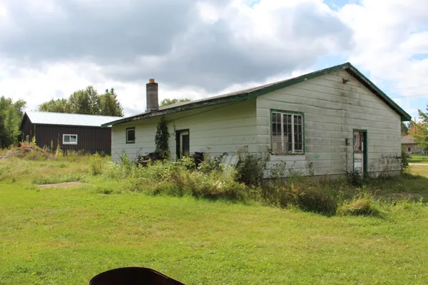 $199,500 | 1530 North 20th Avenue East, Ely, MN 55731