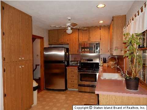 220 Annadale Road Staten Island, NY 10312 - Photo 4 of 18 Additional Photo