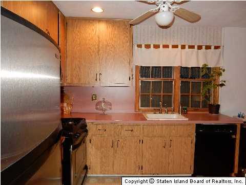 220 Annadale Road Staten Island, NY 10312 - Photo 5 of 18 Additional Photo