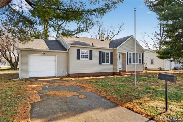 $139,900 | 126 North 44th Street, Belleville, IL 62226