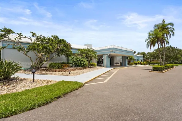 $243,000 | 8470 Imperial Circle, Palmetto, FL 34221