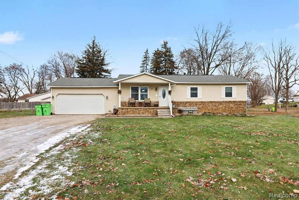 6561 Bennett Lake Road Fenton, MI 48430 - Photo 1 of 29 Gallery Image 1