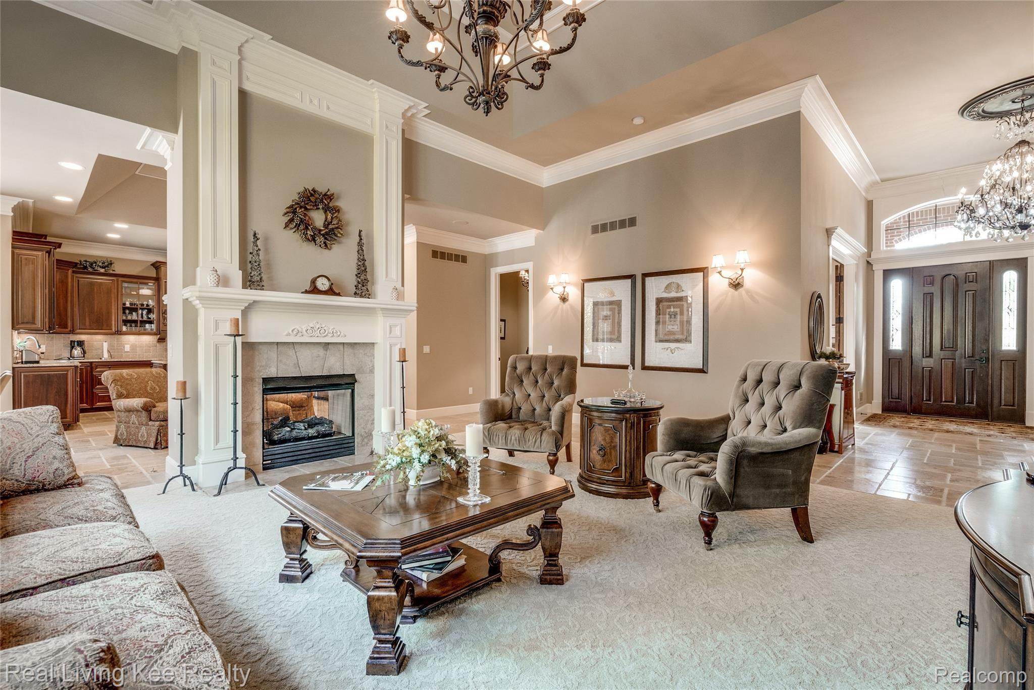563 Wellington Circle Rochester, MI 48309 - Photo 31 of 68 Interiors (14 of 62).jpg
