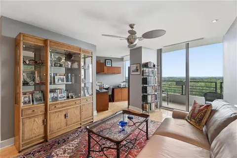 $849,000 | 700 Park Regency Place Northeast, Unit 1501, Atlanta, GA 30326