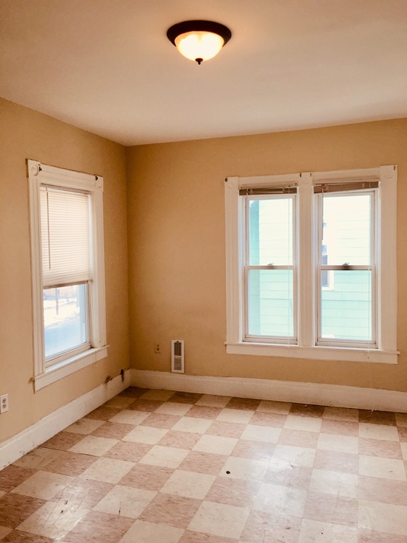 34-36 Grove Street Springfield, MA 01107 - Photo 2 of 5 Gallery Image 2
