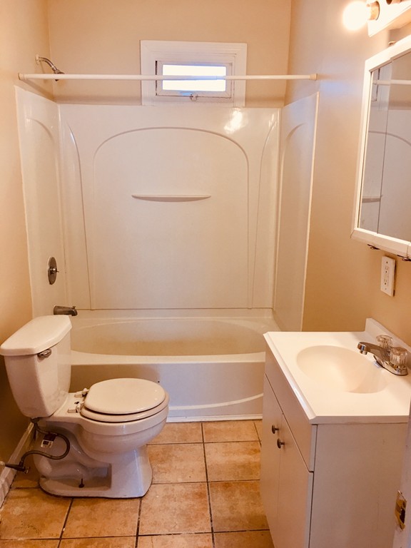 34-36 Grove Street Springfield, MA 01107 - Photo 5 of 5 Gallery Image 5