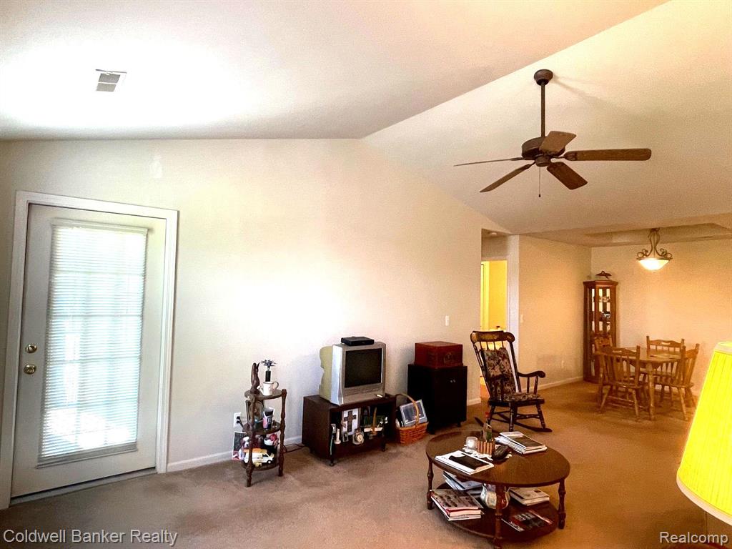 11716 Farmington Road Livonia, MI 48150 - Photo 5 of 26