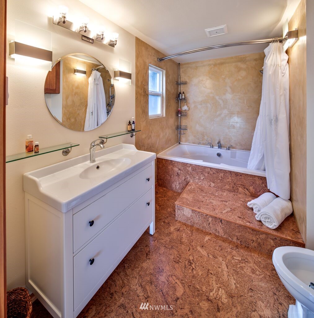 4994 Aldrich Road Bellingham, WA 98226 - Photo 14 of 25 Gallery Image 14