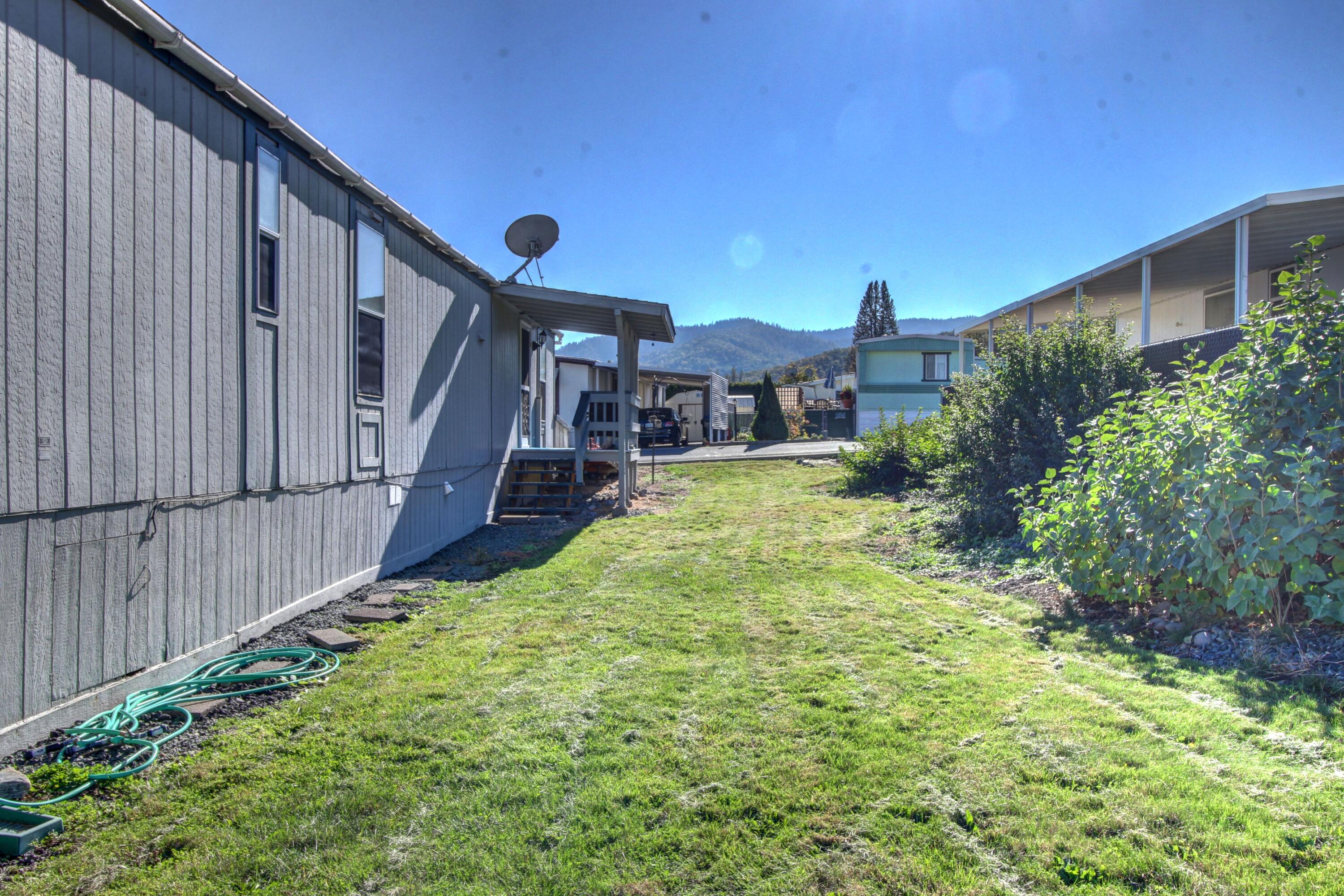 8401 Old Stage Road, Unit 46 Central Point, OR 97502 - Photo 21 of 26 22