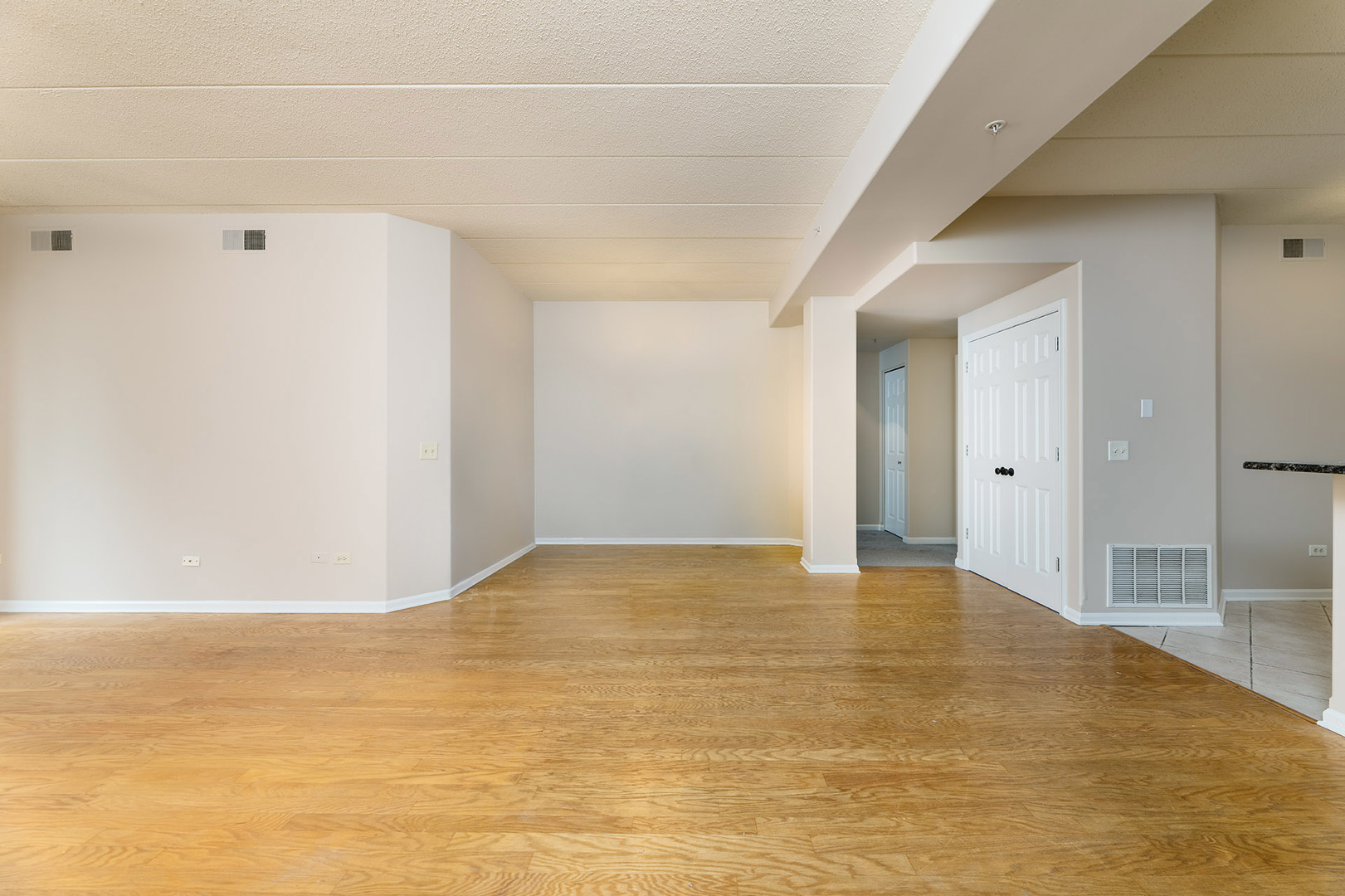 1715 Pavilion Way, Unit 307 Park Ridge, IL 60068 - Photo 16 of 35