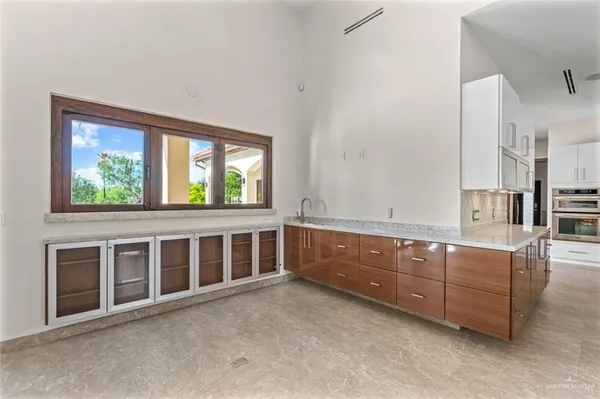 $1,390,000 | 1425 Encanto Road, Unit SERVICE, Weslaco, TX 78596