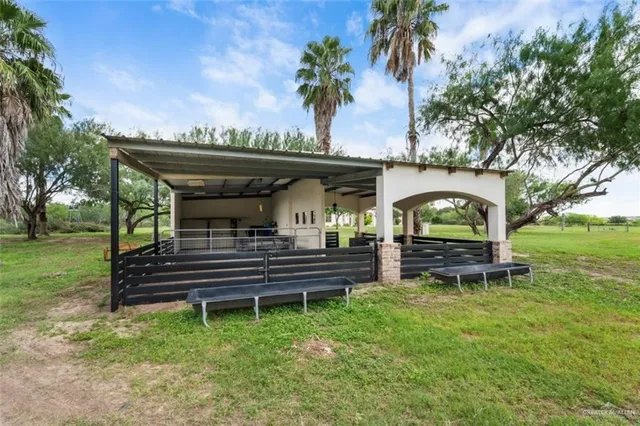 $1,390,000 | 1425 Encanto Road, Unit SERVICE, Weslaco, TX 78596