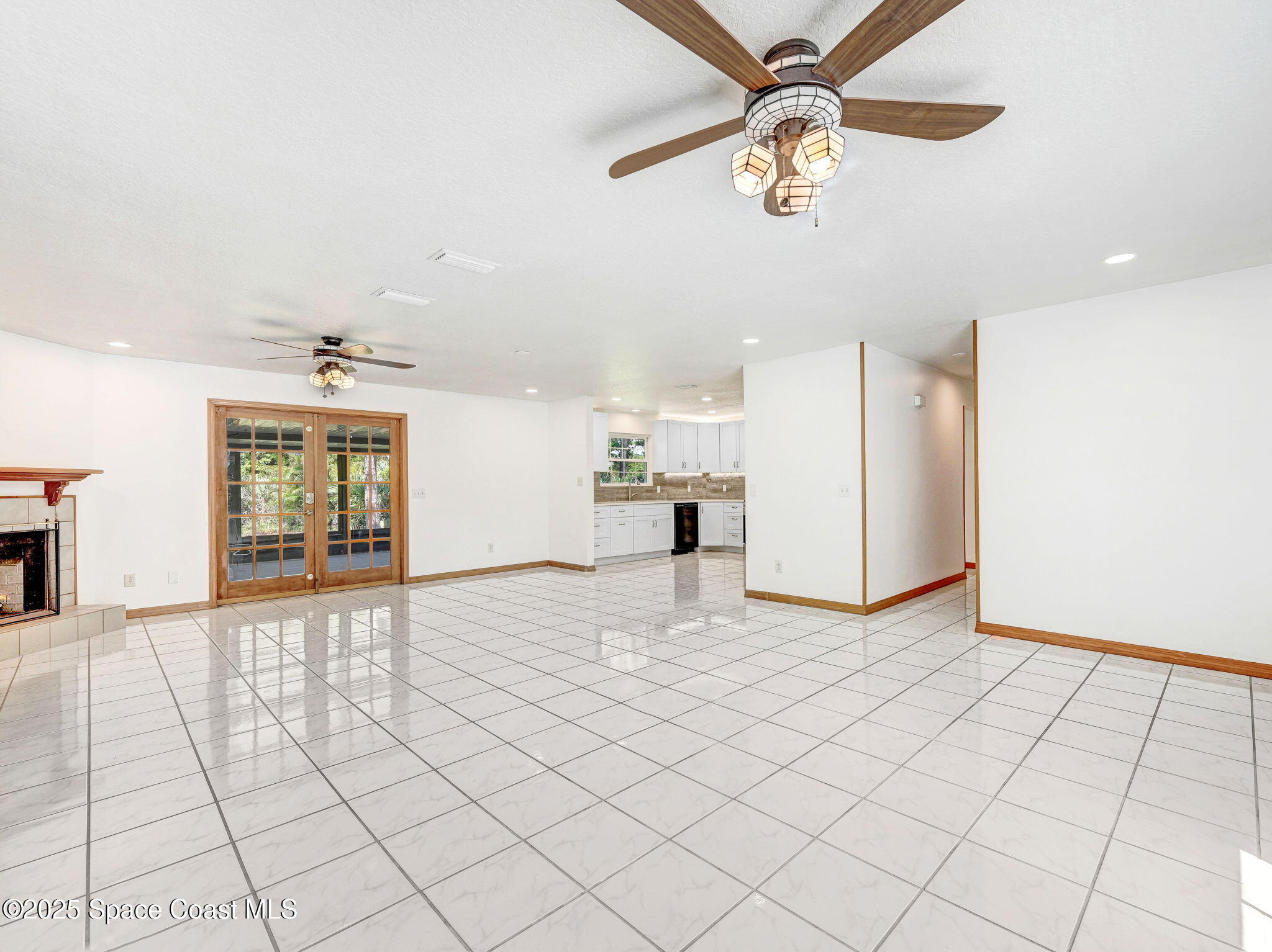 6570 Whispering Pines Lane Grant, FL 32949 - Photo 23 of 62 a view of an empty room and window