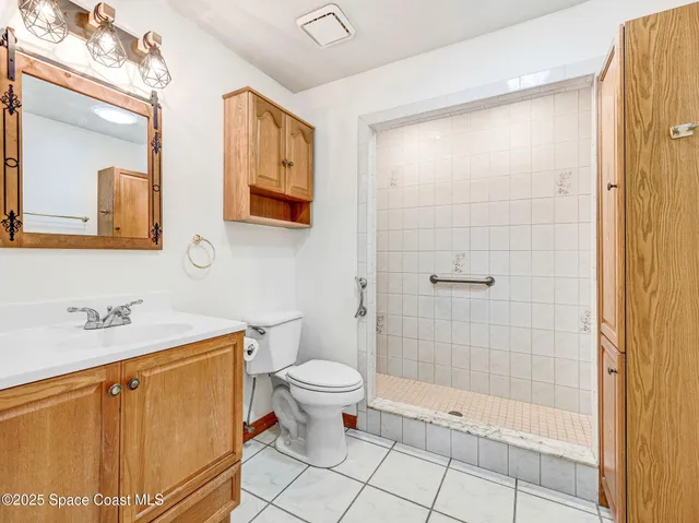 $685,000 | 6570 Whispering Pines Lane, Grant, FL 32949